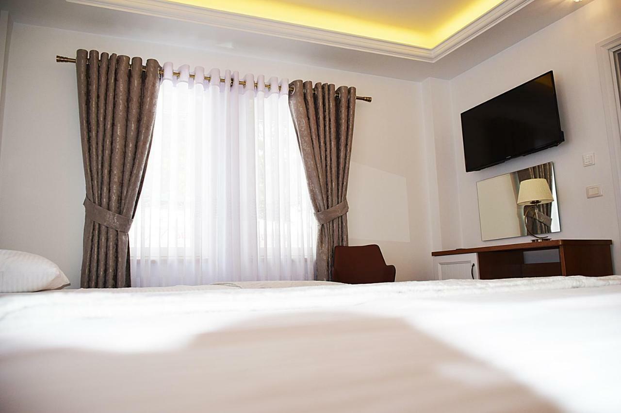 Eagles Philadelphia Bed & Breakfast คอร์เชอ ภายนอก รูปภาพ