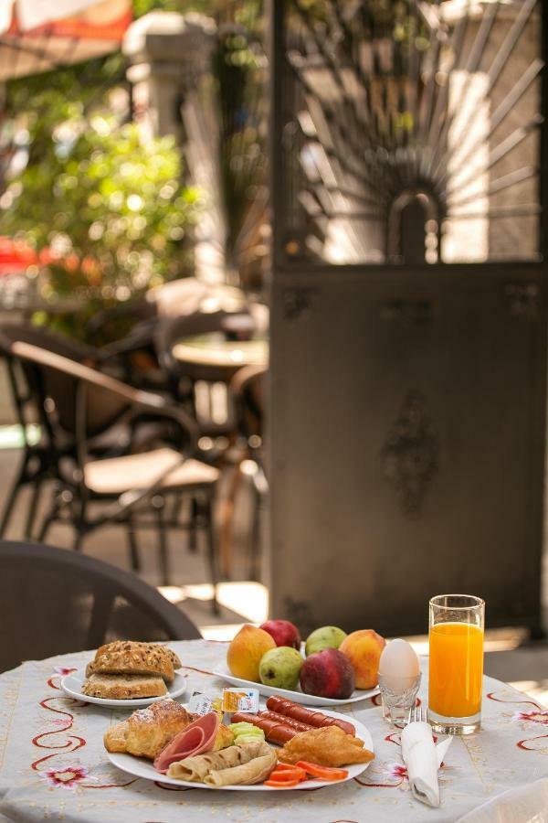 Eagles Philadelphia Bed & Breakfast คอร์เชอ ภายนอก รูปภาพ