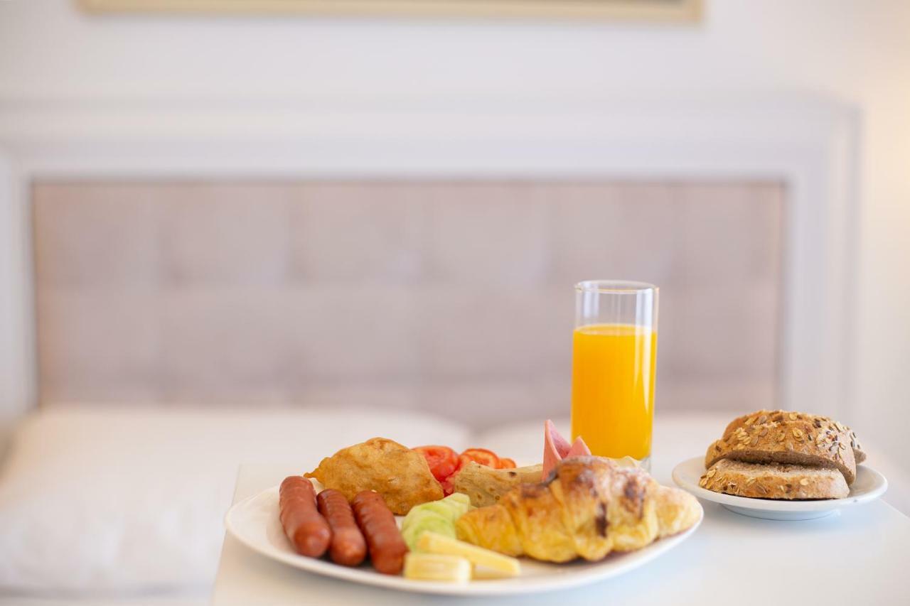 Eagles Philadelphia Bed & Breakfast คอร์เชอ ภายนอก รูปภาพ